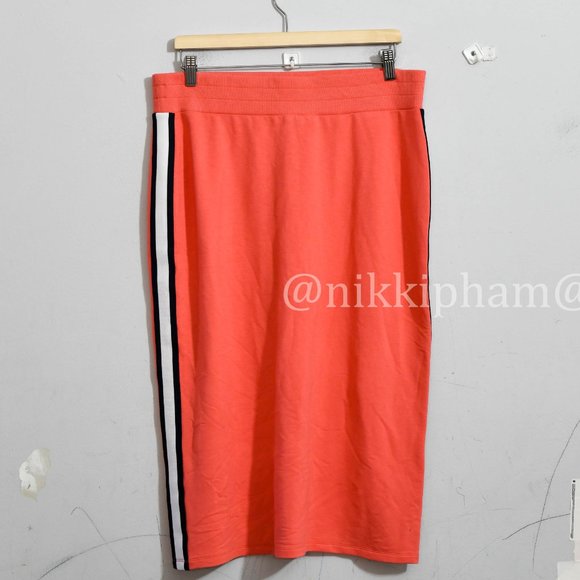 Tommy Hilfiger Ladies' Knit Midi Skirt in Coralie - Picture 5 of 5